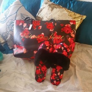 Victoria's Secret TOTE and matching slippers & slipper bag